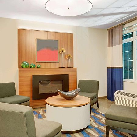 Microtel Inn & Suites By Wyndham Philadelphia Airport Ridley Park Екстер'єр фото