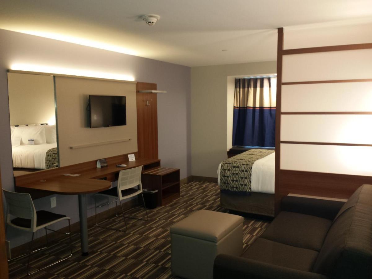 Microtel Inn & Suites By Wyndham Philadelphia Airport Ridley Park Номер фото